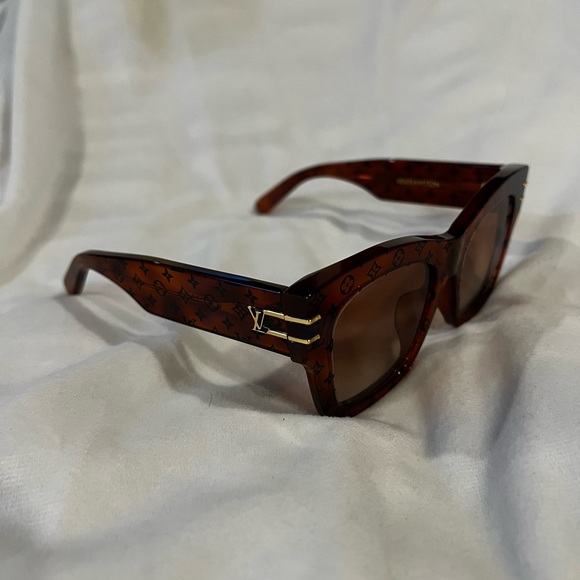 Louis Vuitton Blade Square Sunglasses - Picture 14 of 16